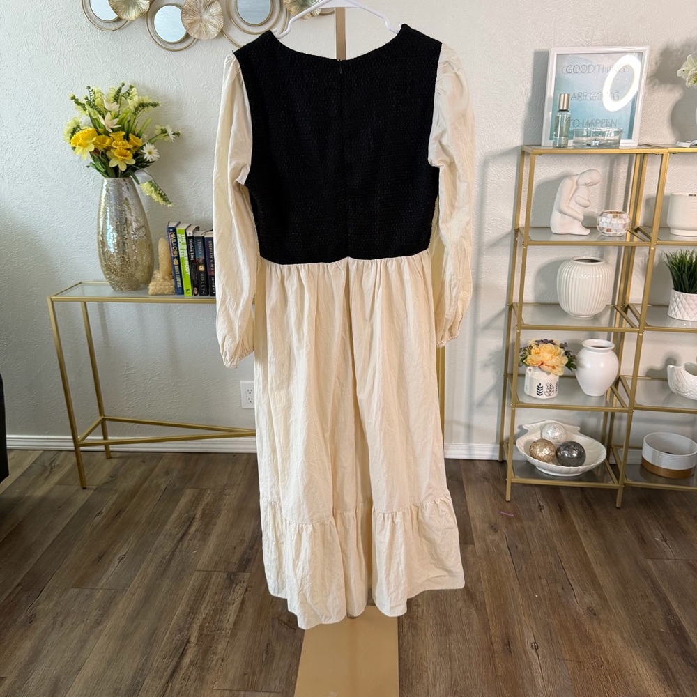 Able Black and Cream Long Sleeve Dress - Picture 4 of 5